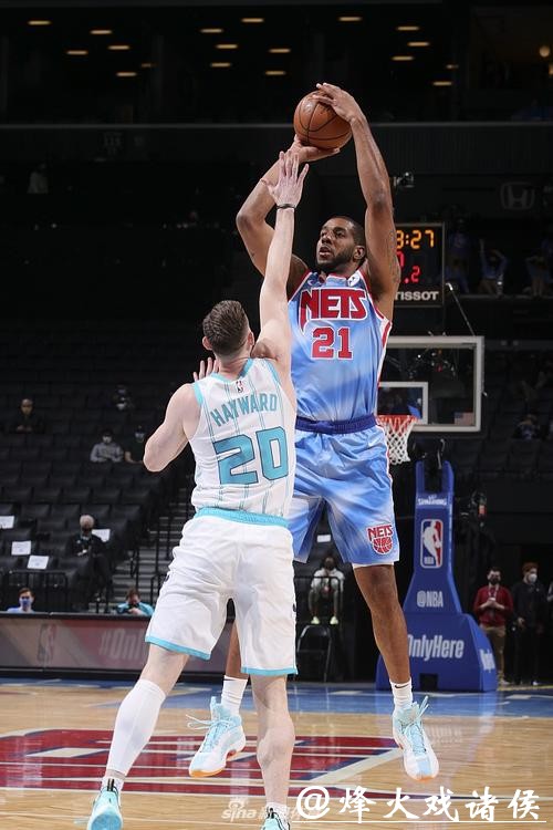 阿德首秀11+9+6欧文15分 篮网主场轻取黄蜂